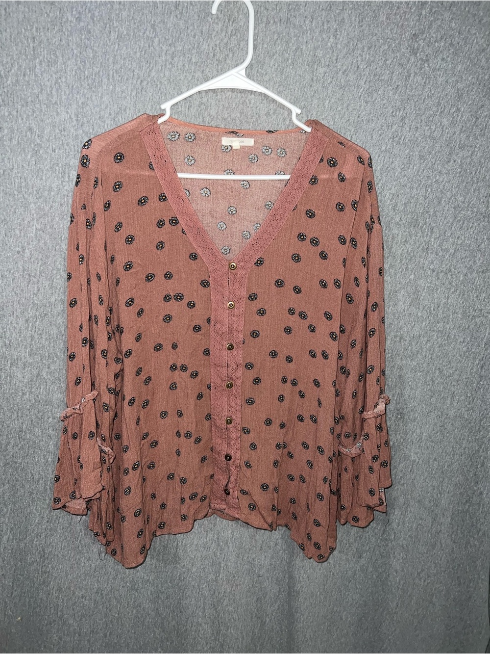 Maurices Dusty Rose Button-Front Floral Dot Blouse XL Bell Sleeve V-Neck